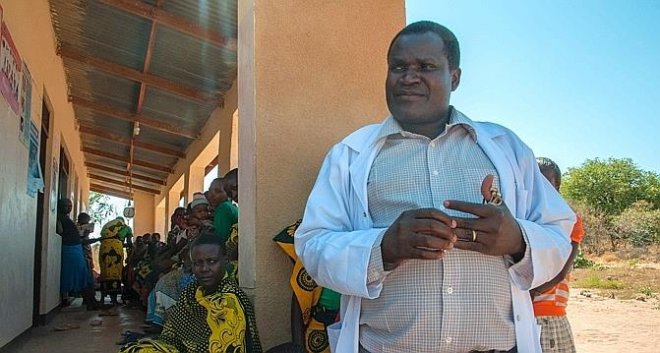 Comment la Suisse piège les moustiques en Tanzanie