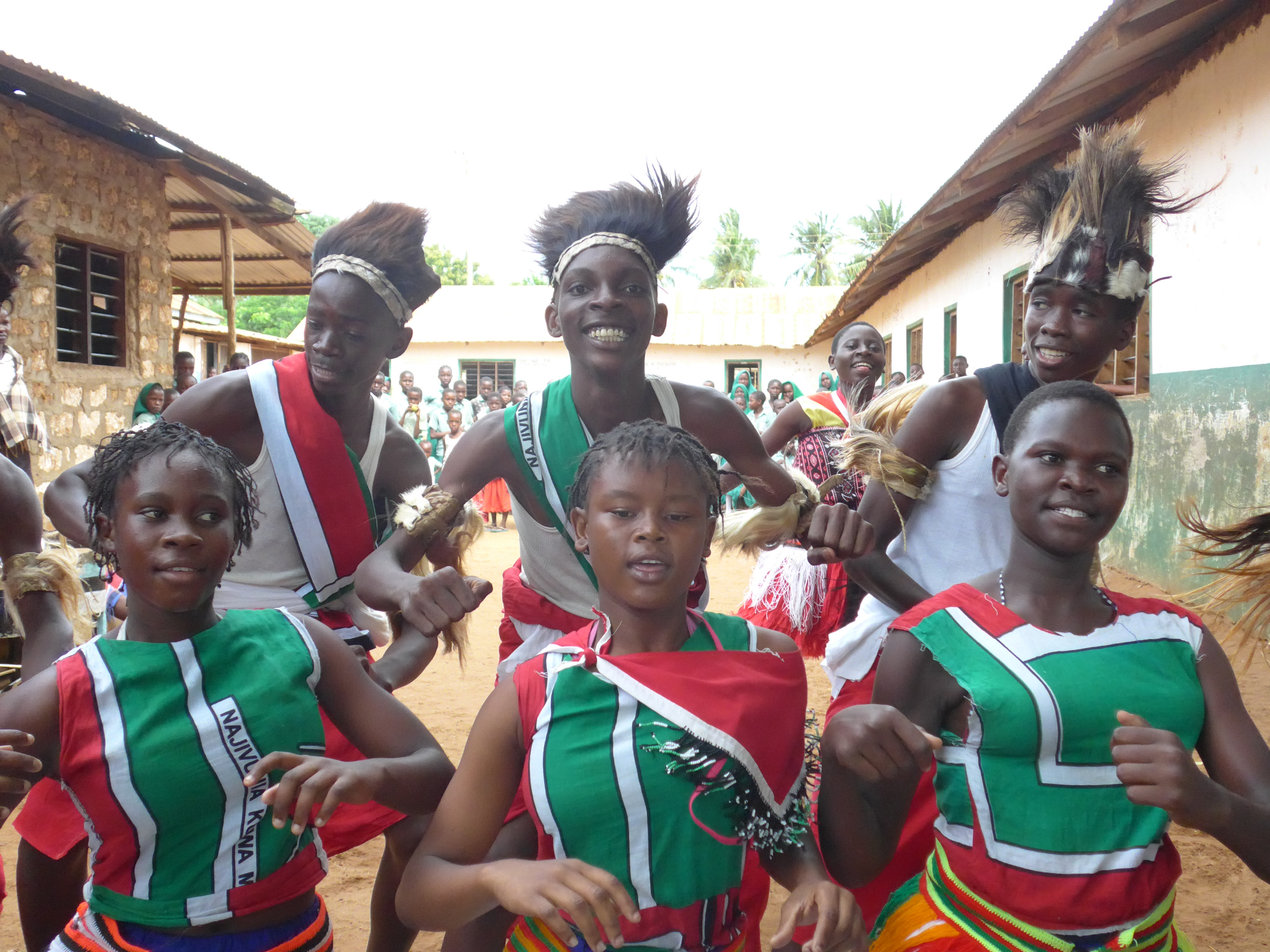 Demonstration of recycling art in the Health Club at the Karima Primary School &copy;Biovision
