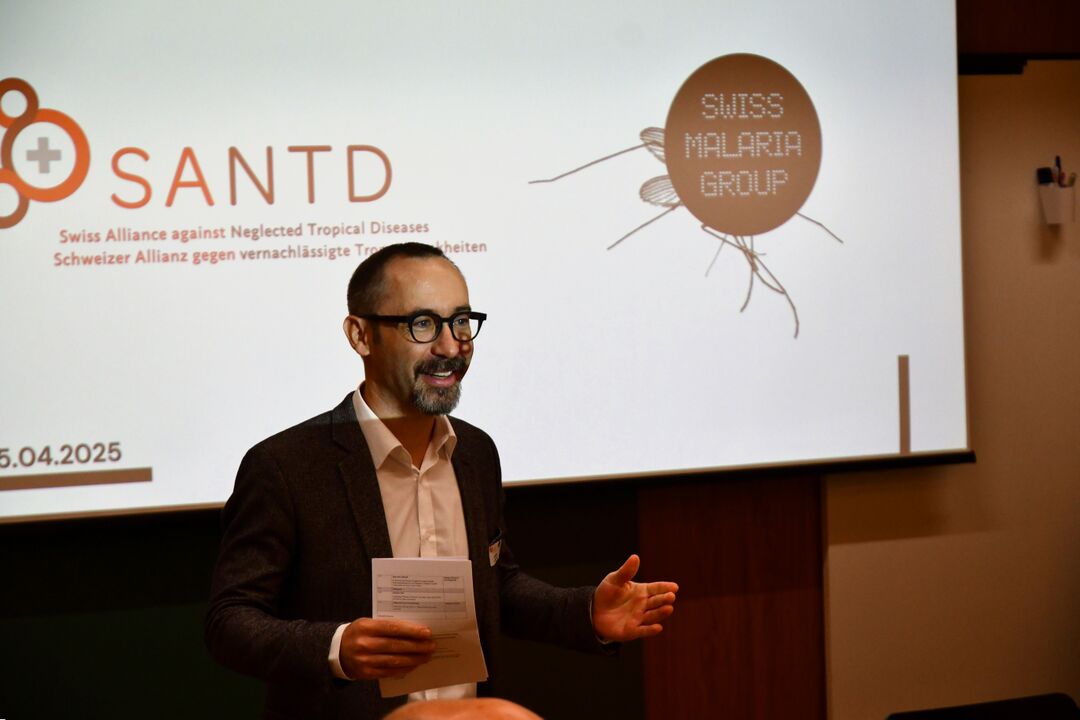 Manuel Hetzel, President of SMG speaking at Swiss TPH. (Photo: Myrta Brunner, Swiss TPH)